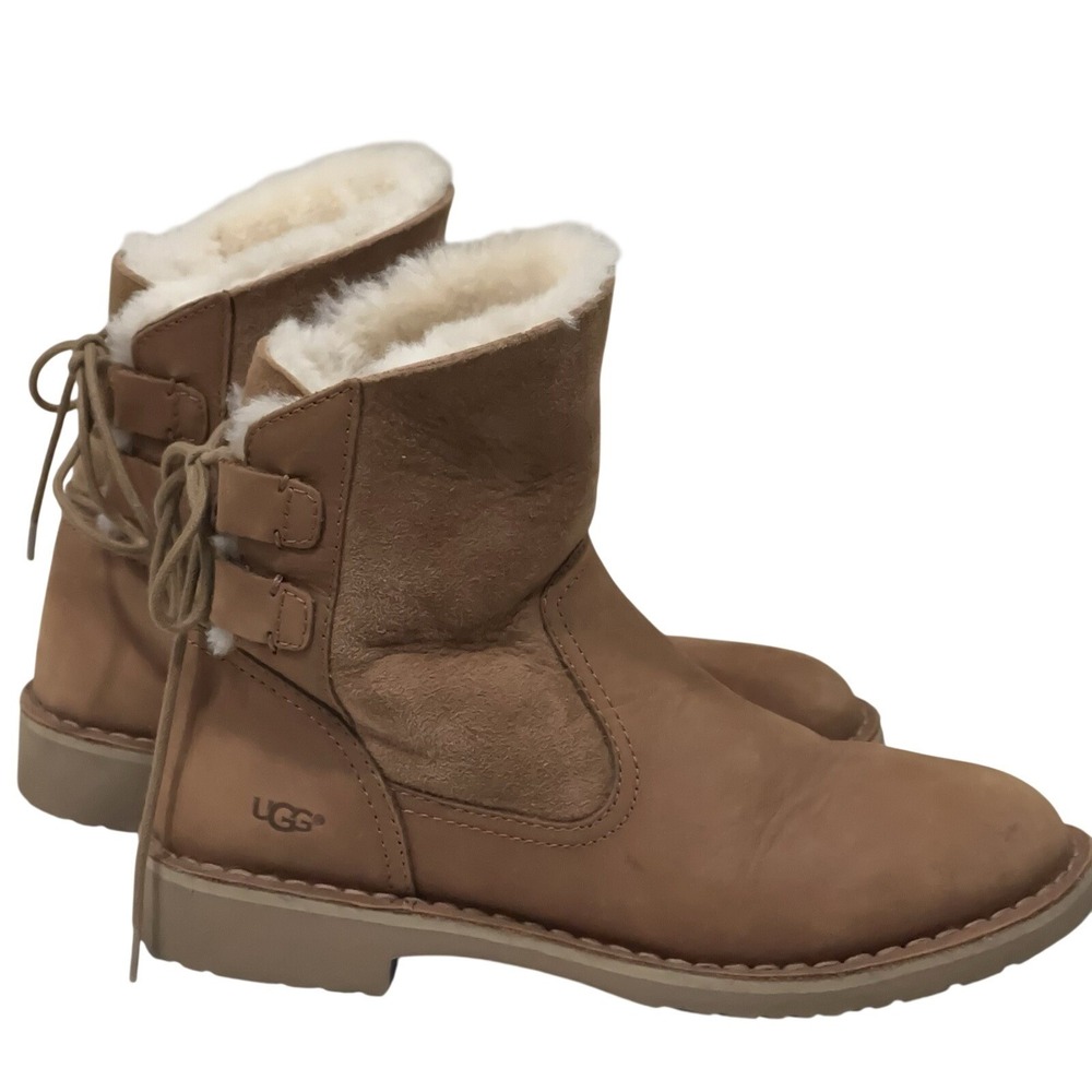UGG Naiyah Boot size 37 Womens Size 6 Suede 101-6850 Booties Shearling Outdoor